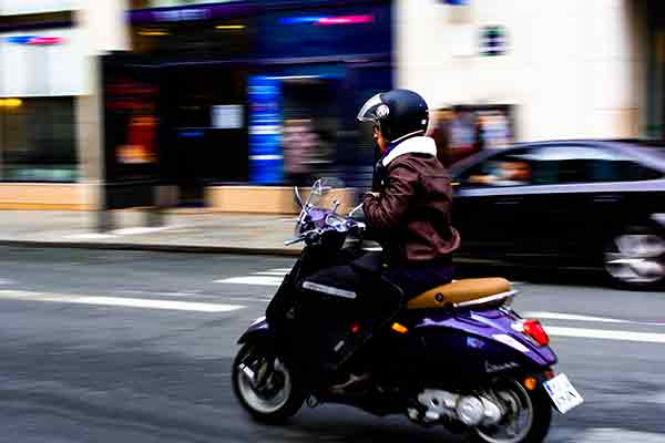 Déclaration de cession et certificat d'immatriculation pour un scooter d'occasion